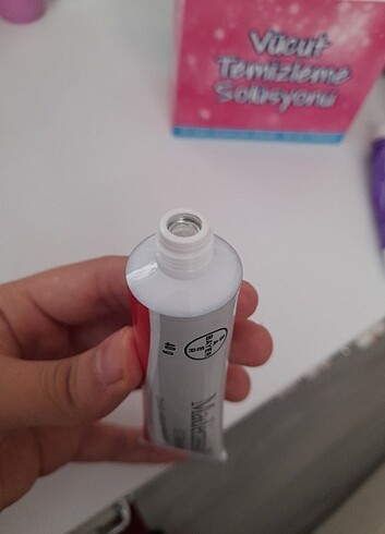 Madecassol&bacoderm göğüs ucu yara kremi