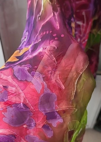 Renkli Bağlama Desenli İpek Elbise - Görsel 6