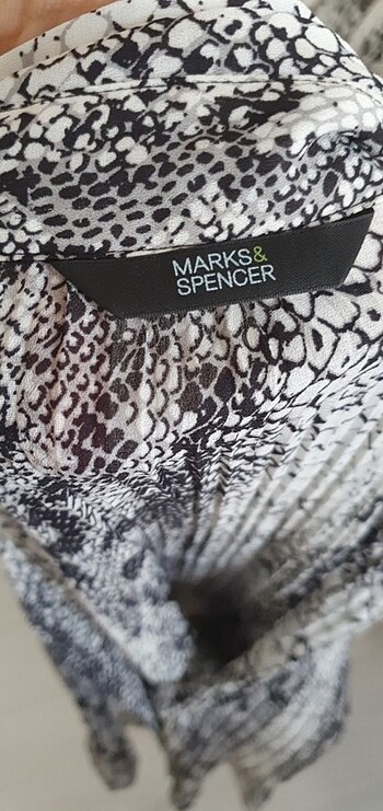 Marks & Spencer Mark and spencer çok hoş kolları volanlı gömlek