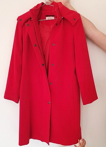 Kırmızı asymmetry palto