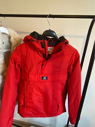 Pull and bear kanguru mont