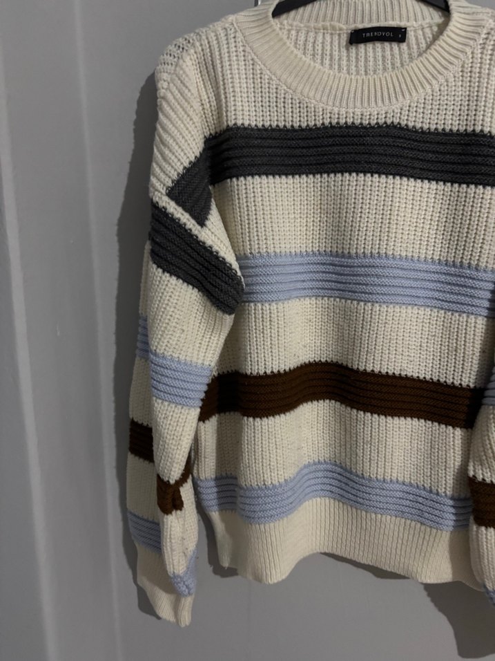 Bej Çizgili Örgü Kadın Kazak - Görsel 3