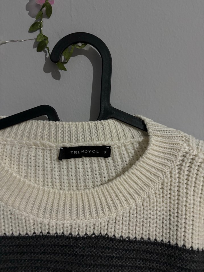 Bej Çizgili Örgü Kadın Kazak - Görsel 2