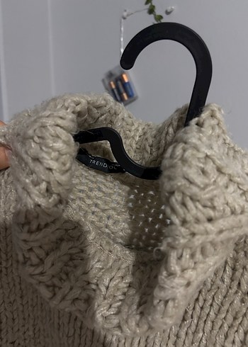 Kısa Kollu Boğazlı Bej Triko Süveter - Görsel 3