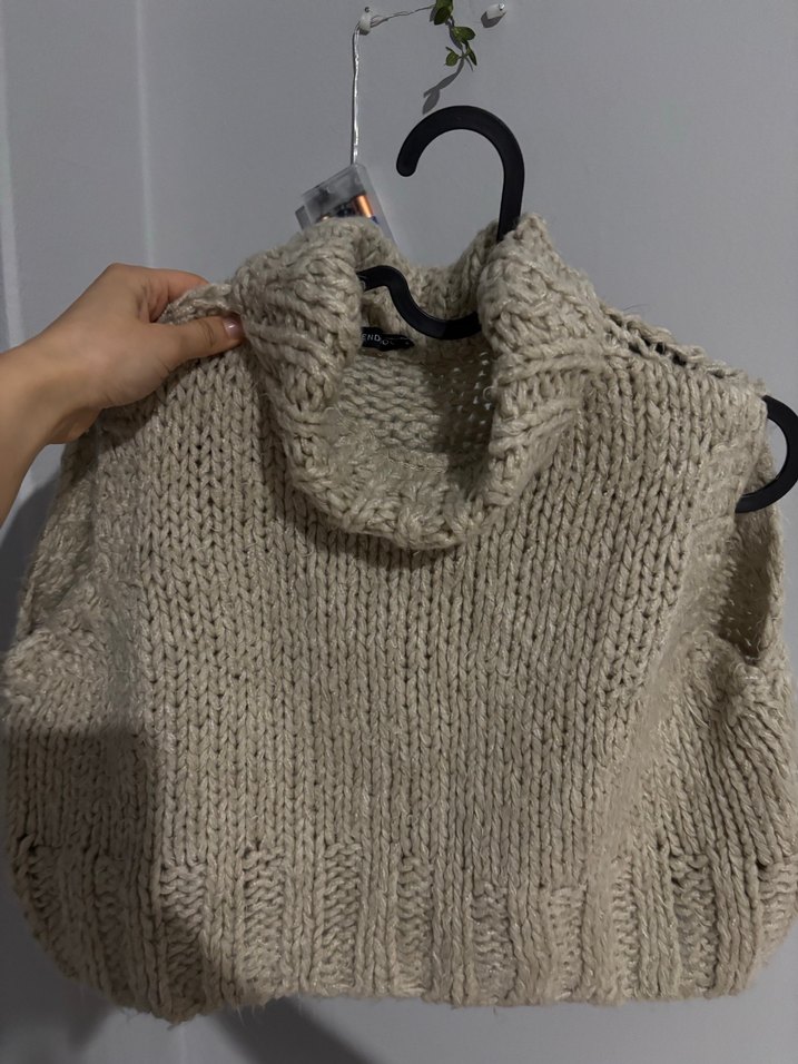 Kısa Kollu Boğazlı Bej Triko Süveter - Görsel 2