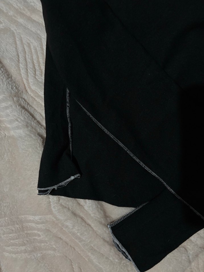 Siyah Boğazlı Uzun Kollu İnce Triko - Görsel 2