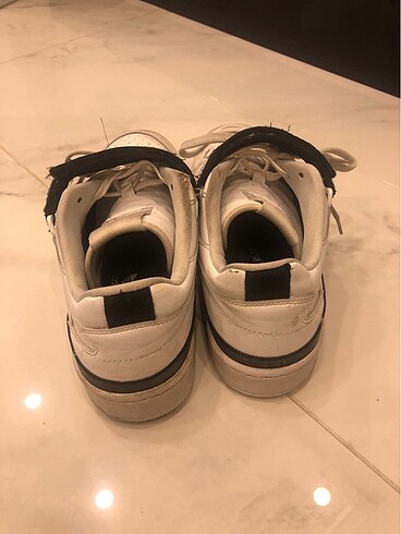 44 Beden beyaz Renk Adidas spor ayakkabı