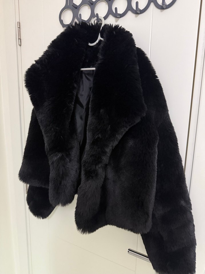 Siyah Kadın Kürk Detaylı Midi Mont - Görsel 2