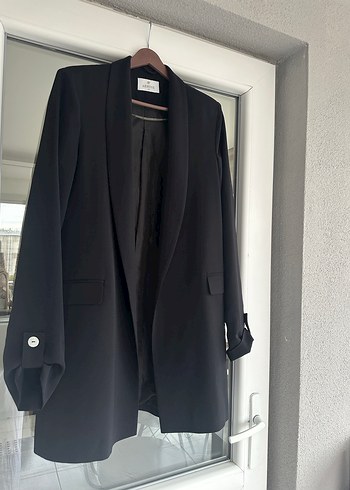 Armine Siyah Düğmeli Kadın Blazer