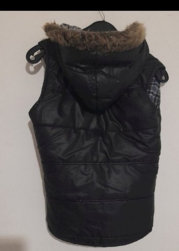 Zara Kürk Detaylı Siyah Kadın Yelek