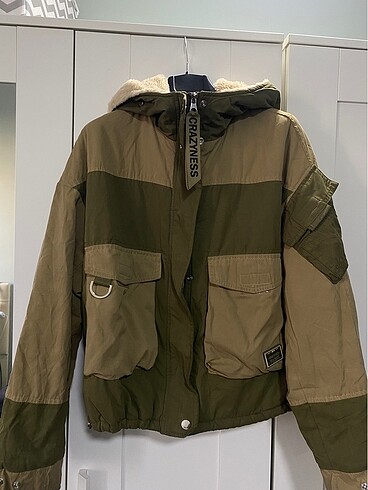 Bershka mont