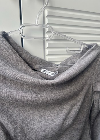 Zara- Gri Düşük omuzlu Uzun Kollu Drapeli Bluz - Görsel 3