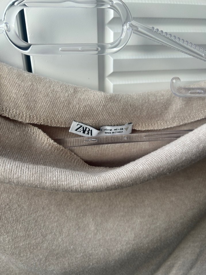 Zara- Bej Viskoz Uzun Kollu düşük omuzlu - Görsel 3