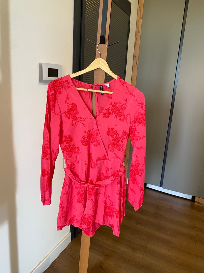 Pembe V Yaka Mini Elbise Dantel Detaylı - Görsel 3