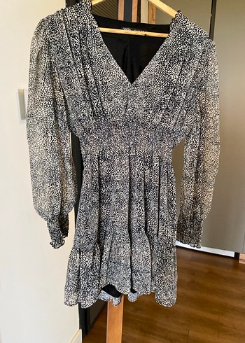 Gri Yılan Desenli V Yaka Mini Elbise - Görsel 2