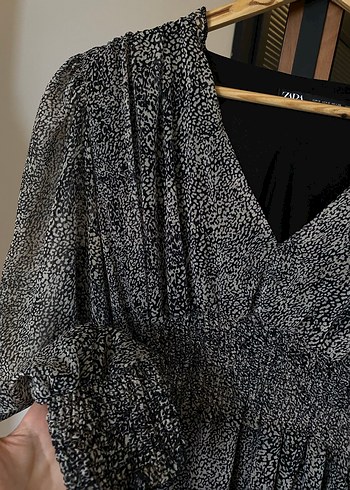 Gri Yılan Desenli V Yaka Mini Elbise - Görsel 4