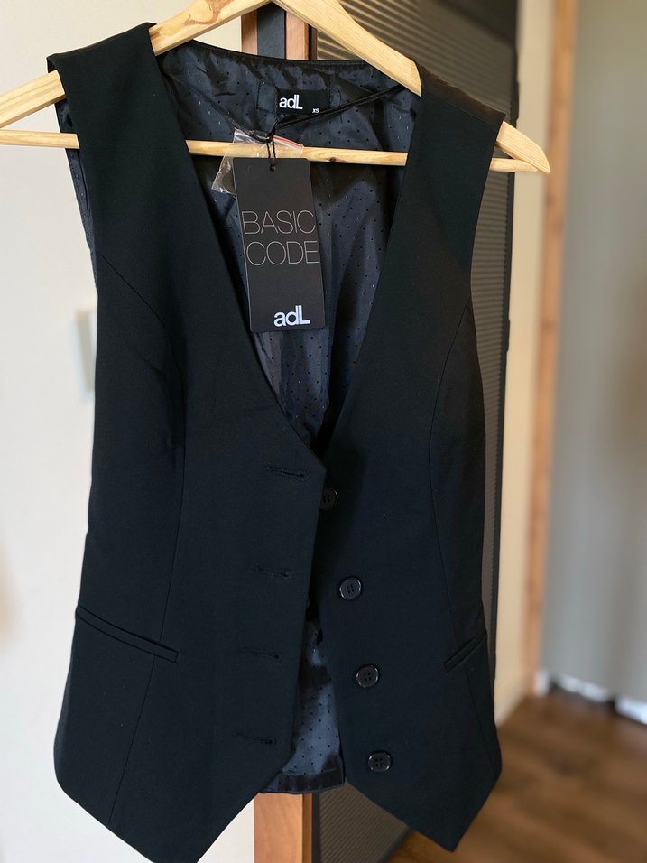 Siyah Düğmeli Kadın Ofis Yeleği - Görsel 3