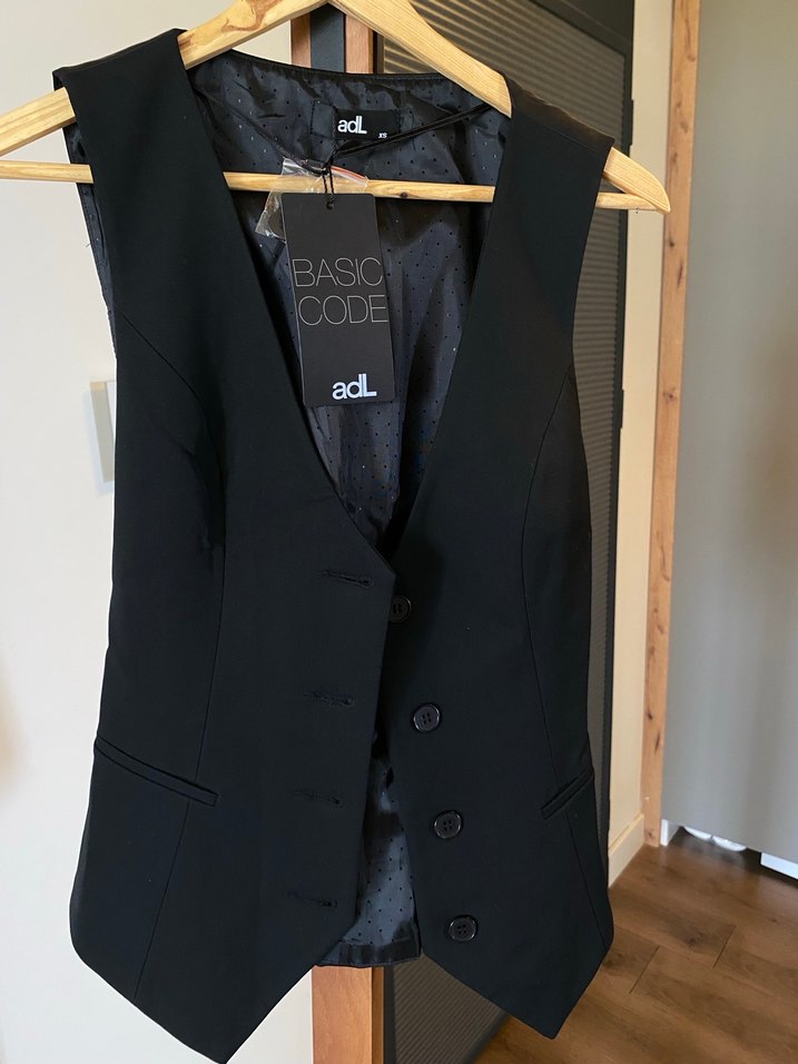 Siyah Düğmeli Kadın Ofis Yeleği - Görsel 2