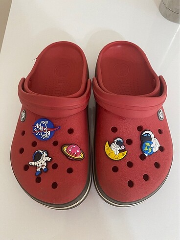 Kadın kırmızı crocs