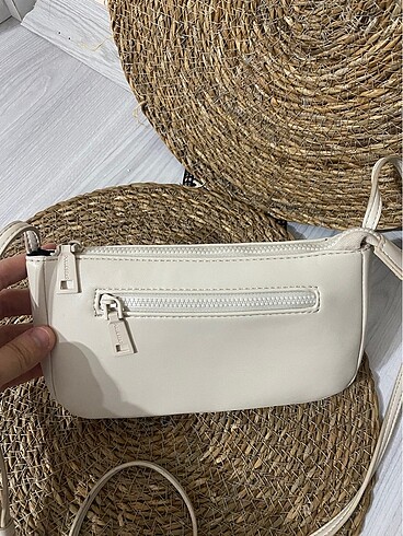  Beden Pull and bear çanta