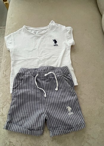 Çizgili Gri Şort ve Beyaz Tişört Bebek Takımı
