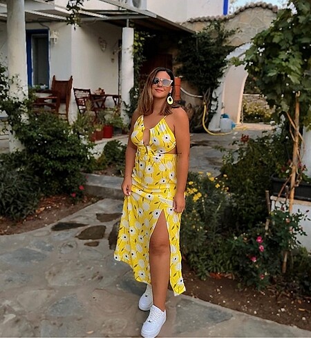 xl Beden Cut out detaylı yırtmaçlı elbise
