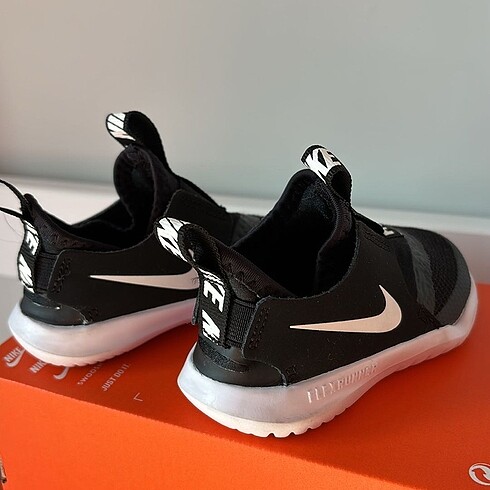 21 Beden siyah Renk Nike flexrunner bebek ayakkabısı