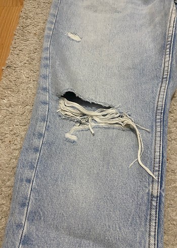 Zara Yırtık Detaylı Mavi Rahat Kesim Erkek Kot Pantolon - Görsel 2