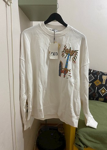 Beyaz Baskılı Zara Sweatshirt - Görsel 2