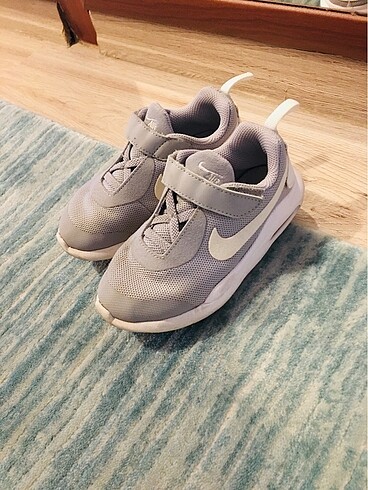 Nike spor ayakkabı