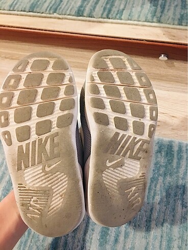 25 Beden Nike spor ayakkabı
