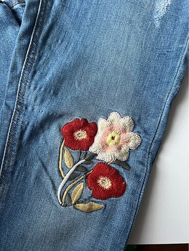38 Beden mavi Renk Zara jean