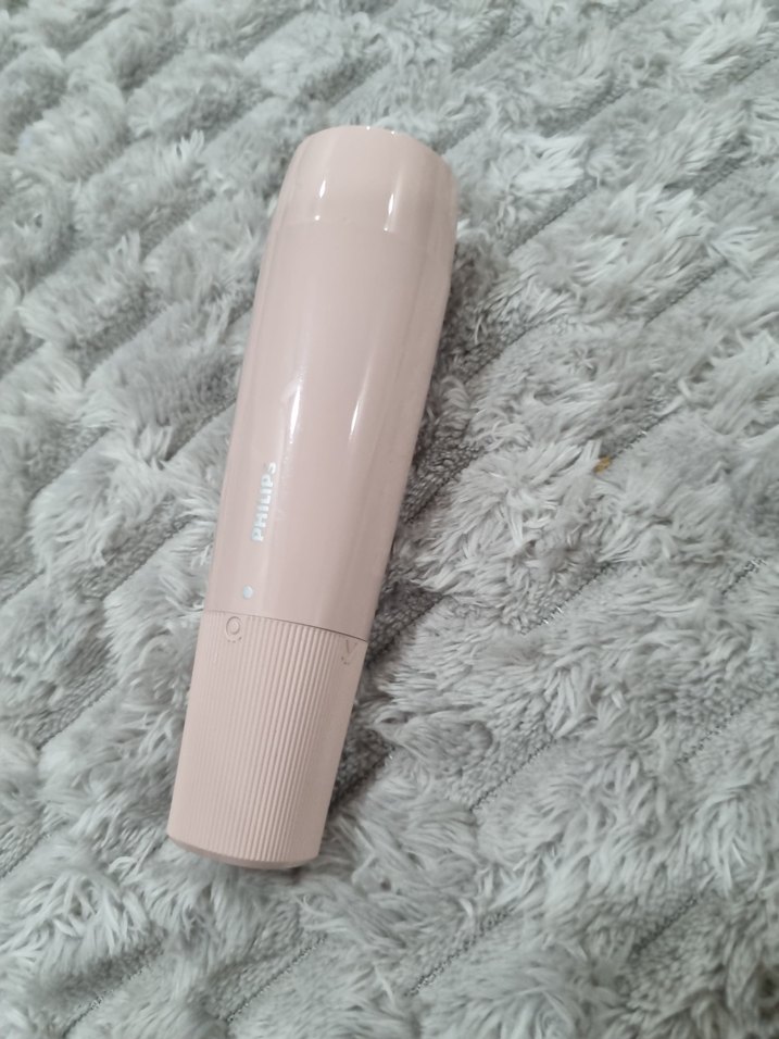 Philips yüz tüy temizleme cihazı ışıklı ve pillidir - Görsel 3