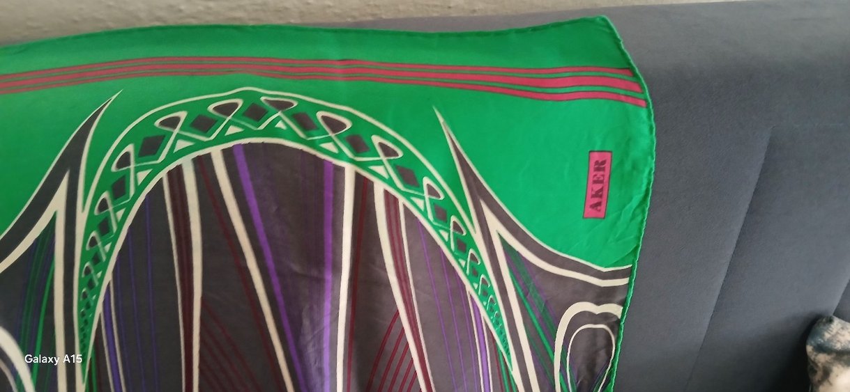 Aker ipek eşarp - Görsel 3