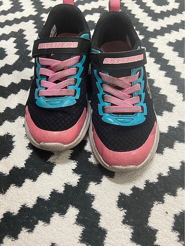 Skechers kız çocuk spor ayakkabı.
