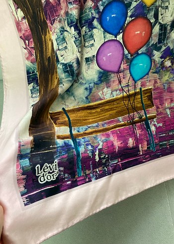 Dior Levidor eşarp