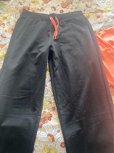 11-12 Yaş Beden Adidas kız çocuk eşofman takımı