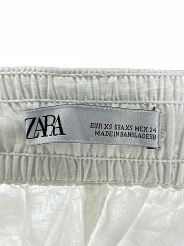 xs Beden beyaz Renk Zara Düz Kesim %70 İndirimli.