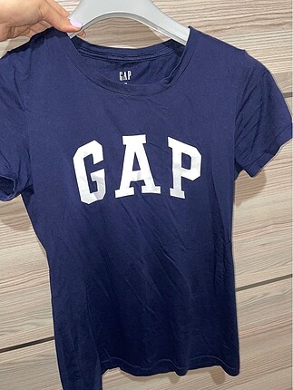 GAP Tshirt