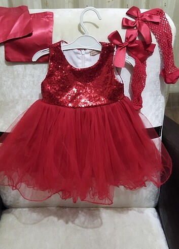 6 aylık ve bir yaşa uygun kına kırmızı kız bebek elbisesi 