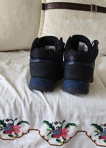36 numara Polaris marka erkek çocuk botu  - Görsel 5