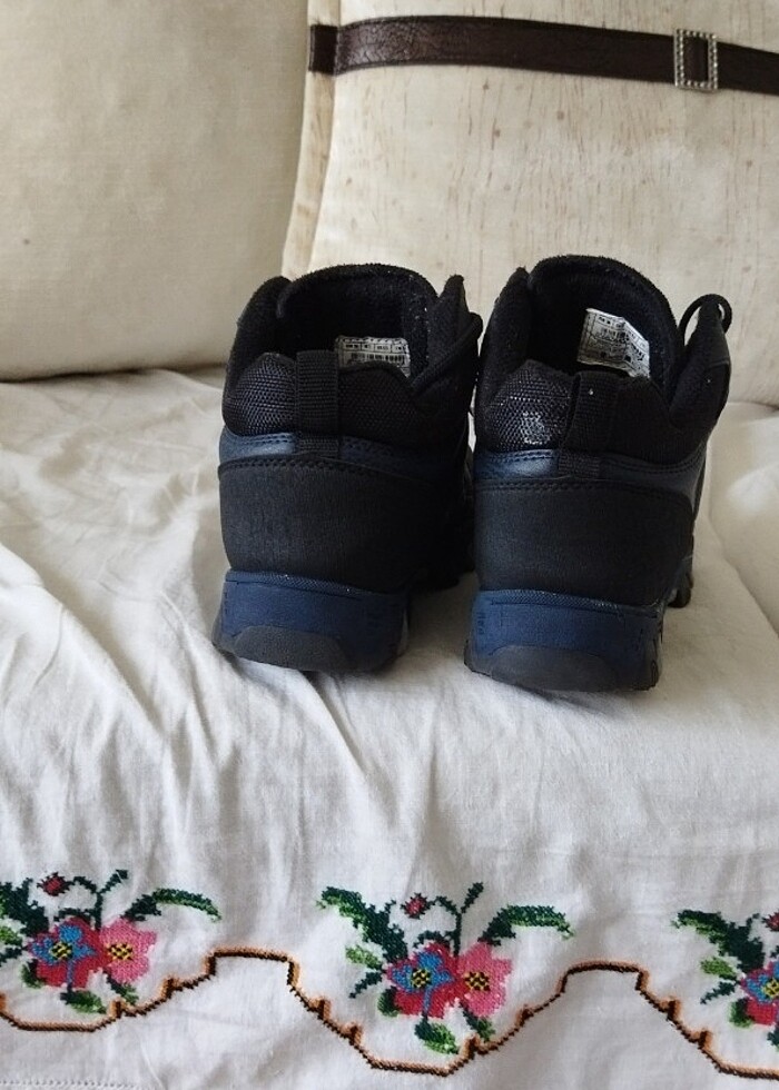 36 numara Polaris marka erkek çocuk botu  - Görsel 5