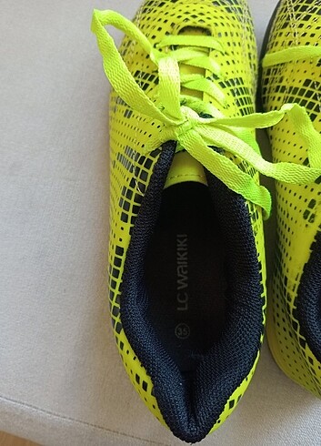 LC Waikiki marka 35 numara erkek çocuk kramponu - Görsel 9