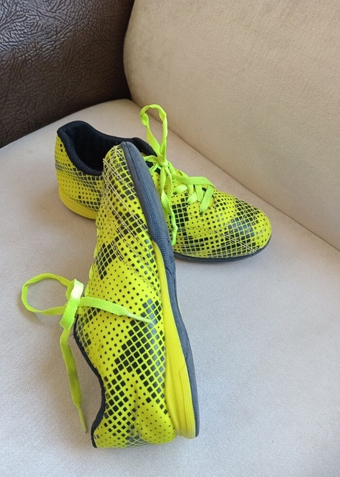 LC Waikiki marka 35 numara erkek çocuk kramponu - Görsel 4