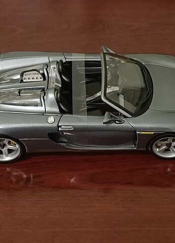 Model Araba Porsche Carrera GT Concept