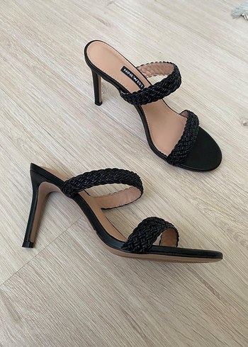 Nine West Nine West Siyah Topuklu Kadın Terlik
