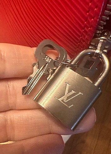 Louis Vuitton Louis Vuitton alma epi deri