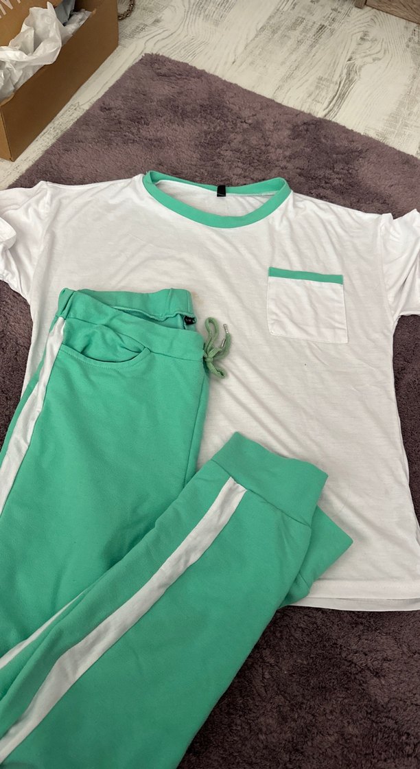 Yeşil Eşofman Takımı - Görsel 2