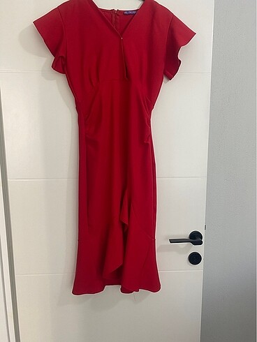 Zara Kırmızı elbise