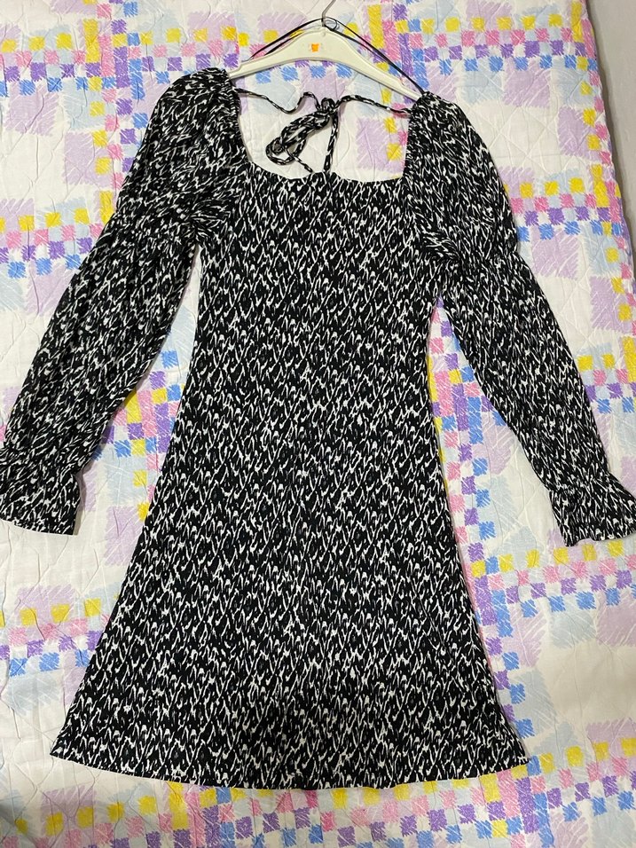 Uzun Kollu Siyah Desenli Elbise - Görsel 4